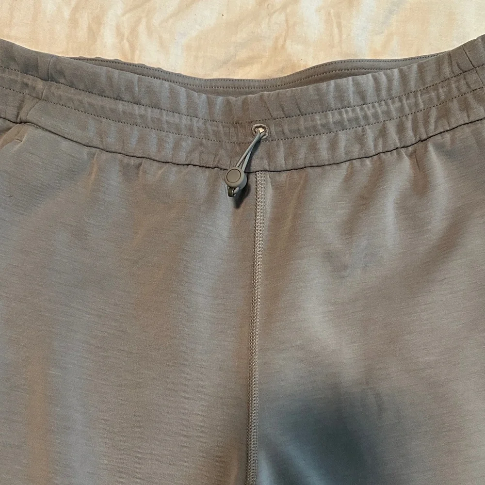 Women's Lululemon Softstreme High-Rise Pants Rhino Gray - Picture 4 of 12